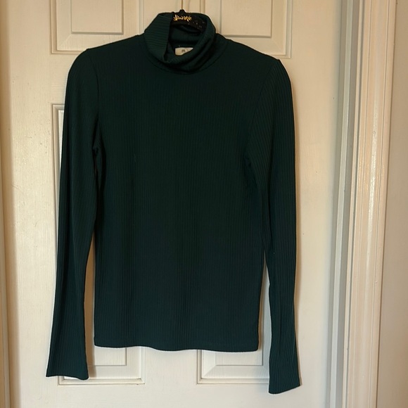 Madewell Tops - Madewell Forest Green Ribbed Turtleneck medium